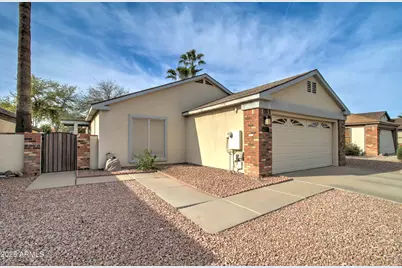 833 E Manor, Chandler, AZ 85225 - Photo 1