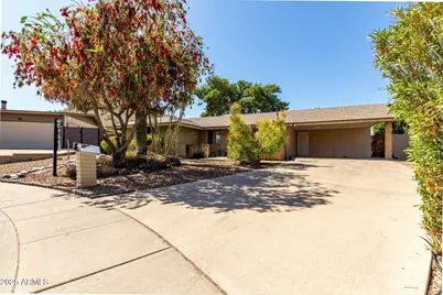 2433 E Acoma, Phoenix, AZ 85032 - Photo 1