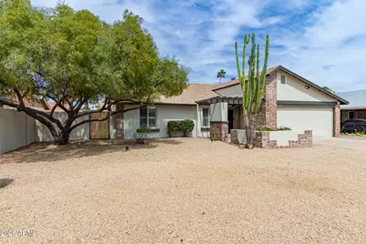 2622 E Larkspur, Phoenix, AZ 85032 - Photo 1