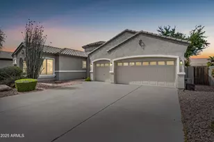 2600 E Hazeltine Way, Chandler, AZ 85249 - Photo 1