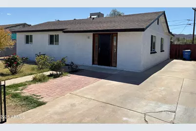 1823 E Bowker, Phoenix, AZ 85040 - Photo 1