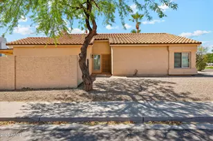 4353 E Desert Wind Dr., Phoenix, AZ 85044 - Photo 1