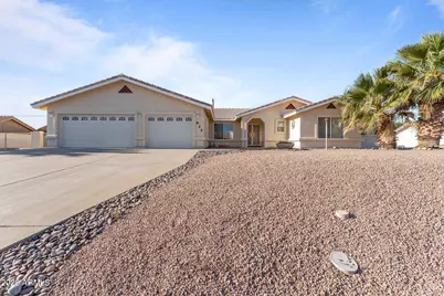 825 N Sierra Vista, Wickenburg, AZ 85390 - Photo 1