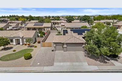 1182 E Canyon Way, Chandler, AZ 85249 - Photo 1