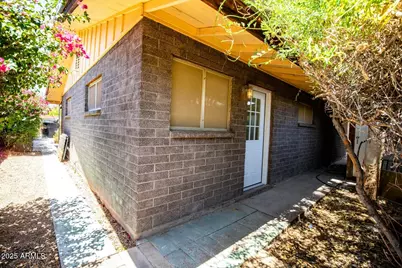 2016 S Granada, Tempe, AZ 85282 - Photo 1