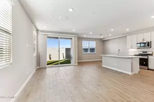 5856 E Covey, Phoenix, AZ 85054 - Photo 1