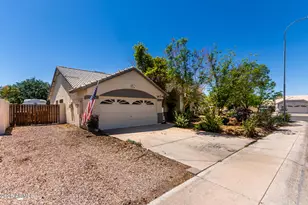 1915 E Golden Ct, Chandler, AZ 85225 - Photo 1
