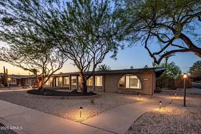 3744 E Glenrosa, Phoenix, AZ 85018 - Photo 1