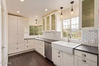 1445 E Monte Vista Road, Phoenix, AZ 85006 - Photo 1