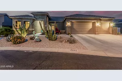 582 W Stirrup Lane, San Tan Valley, AZ 85143 - Photo 1