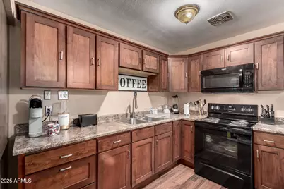 6329 N 62nd, Glendale, AZ 85301 - Photo 1