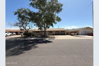 8115 N 56th Avenue, Glendale, AZ 85302 - Photo 1