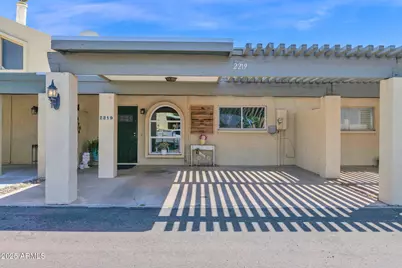 2219 E Catalina, Phoenix, AZ 85016 - Photo 1