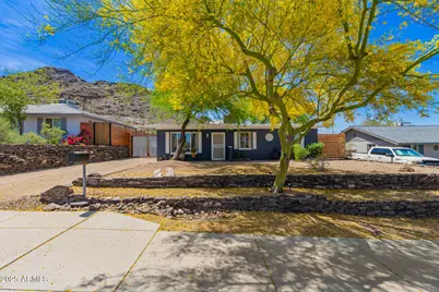 1527 E Sunnyslope Lane, Phoenix, AZ 85020 - Photo 1