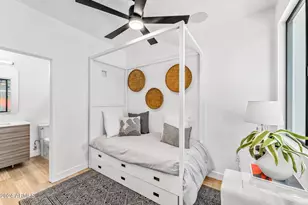 4220 N 32nd St, Phoenix, AZ 85018 - Photo 1