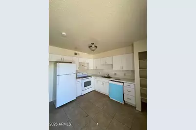 1914 W Village, Phoenix, AZ 85023 - Photo 1