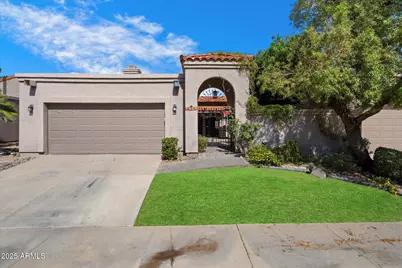 7565 N VÃ­a De La Siesta, Scottsdale, AZ 85258 - Photo 1