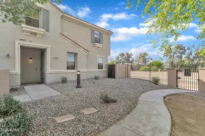 3076 E Dunbar, Phoenix, AZ 85042 - Photo 1