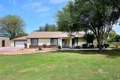 17730 E Brooks Farm Road, Gilbert, AZ 85298 - Photo 1