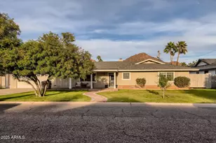 4542 E Calle Ventura, Phoenix, AZ 85018 - Photo 1