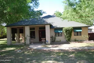 1420 E Branham Ln, Phoenix, AZ 85042 - Photo 1