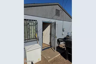 2503 E Southgate, Phoenix, AZ 85040 - Photo 1