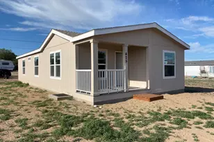 425 W Paris, Paulden, AZ 86334 - Photo 1