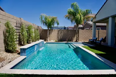 18422 W Clinton Street, Surprise, AZ 85388 - Photo 1