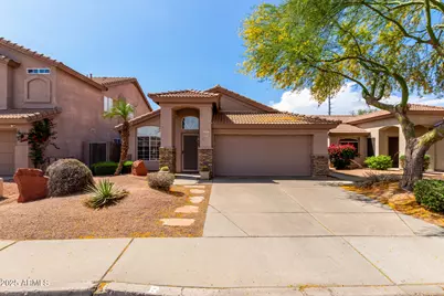 3207 E Behrend, Phoenix, AZ 85050 - Photo 1