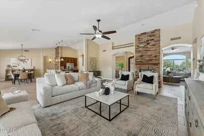 616 E Lavitt, Phoenix, AZ 85086 - Photo 1