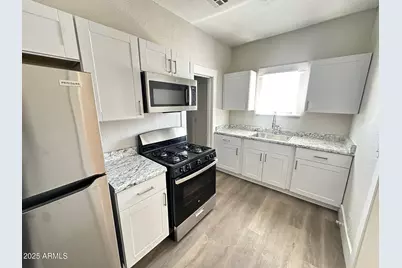 2032 W Adams Street #Unit 2, Phoenix, AZ 85009 - Photo 1