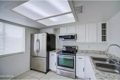 2846 N 46th Avenue #7, Phoenix, AZ 85035 - Photo 1