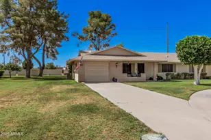 10913 W Caron Dr, Sun City, AZ 85351 - Photo 1