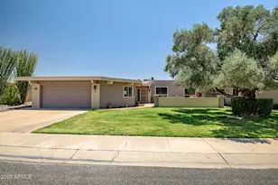 10643 W Pineaire, Sun City, AZ 85351 - Photo 1