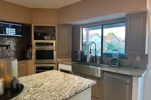 11028 W Crimson Ln, Avondale, AZ 85392 - Photo 9