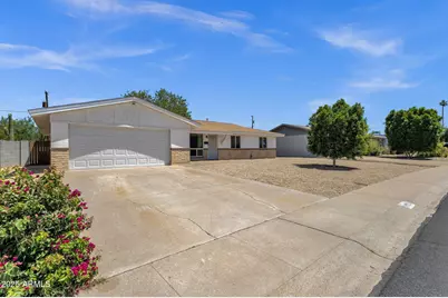 3116 W Calavar, Phoenix, AZ 85053 - Photo 1