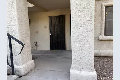 925 S Longmore, Mesa, AZ 85202 - Photo 1