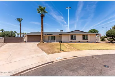 8124 N 45th, Glendale, AZ 85302 - Photo 1