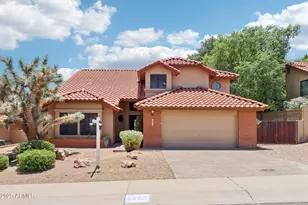 1813 E Sheena Dr, Phoenix, AZ 85022 - Photo 1