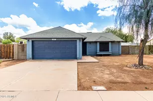 161 S Maple St, Chandler, AZ 85226 - Photo 1