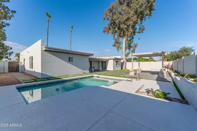 4033 W Sharon, Phoenix, AZ 85029 - Photo 1