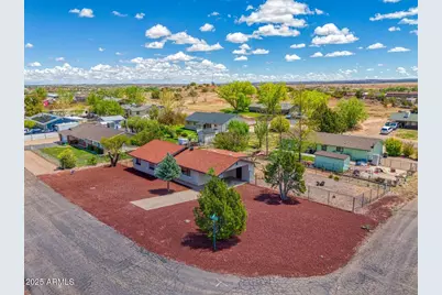 813 N Glenrosa, Taylor, AZ 85939 - Photo 1