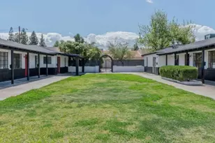 1402 W Whitton, Phoenix, AZ 85013 - Photo 1