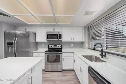 17201 N 35th Drive, Glendale, AZ 85308 - Photo 1