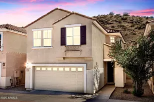 215 W Mountain Sage, Phoenix, AZ 85045 - Photo 1