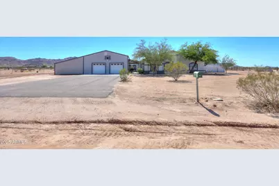 17586 N Thornwood, Maricopa, AZ 85139 - Photo 1