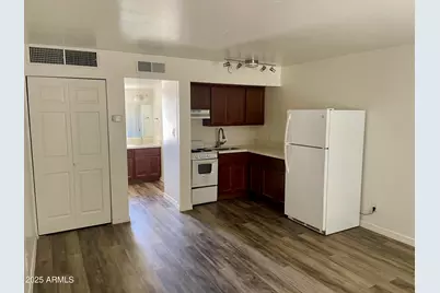 2301 N 28th Street #Apt 2, Phoenix, AZ 85008 - Photo 1