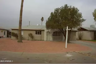 1856 E Mobile, Phoenix, AZ 85040 - Photo 1