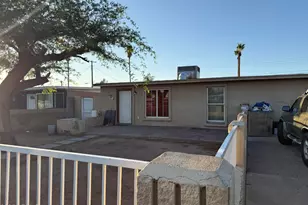 3946 W Holly, Phoenix, AZ 85009 - Photo 1