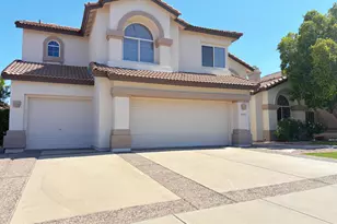 3213 E Desert Flower, Phoenix, AZ 85044 - Photo 1